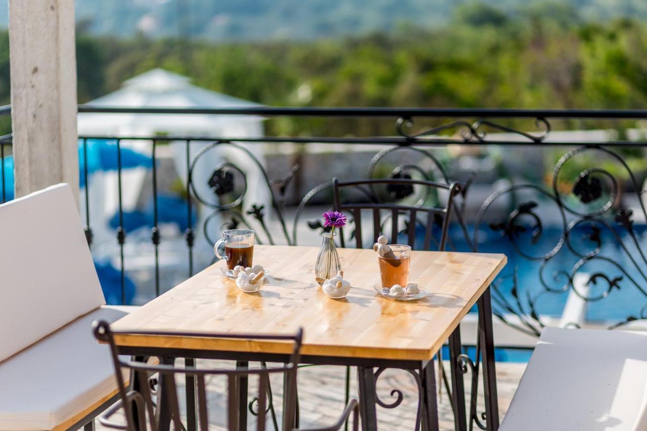 Lustica Apartments ภายนอก รูปภาพ