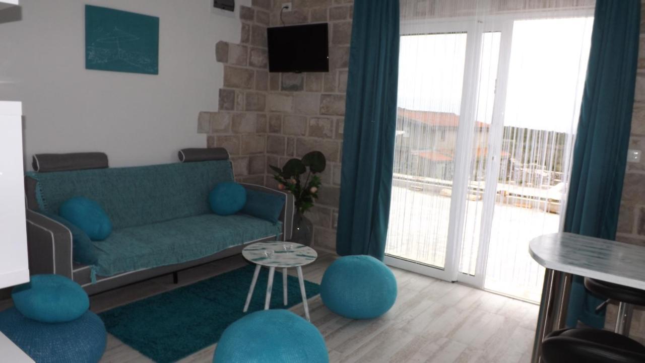 Lustica Apartments ภายนอก รูปภาพ