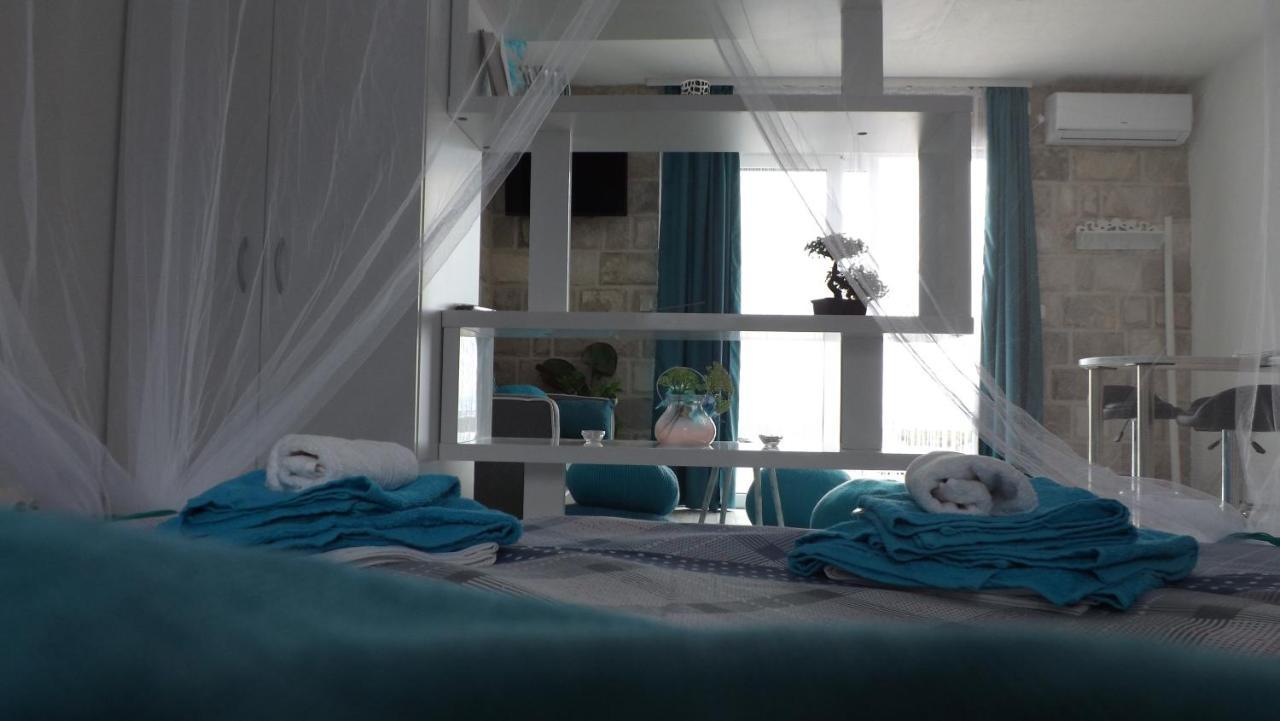Lustica Apartments ภายนอก รูปภาพ