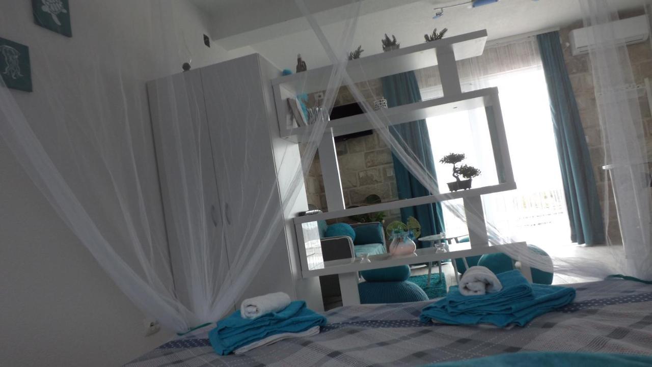 Lustica Apartments ภายนอก รูปภาพ