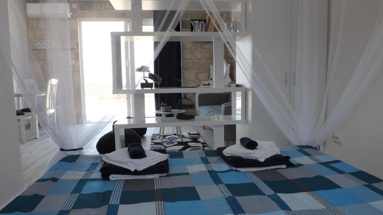 Lustica Apartments ภายนอก รูปภาพ